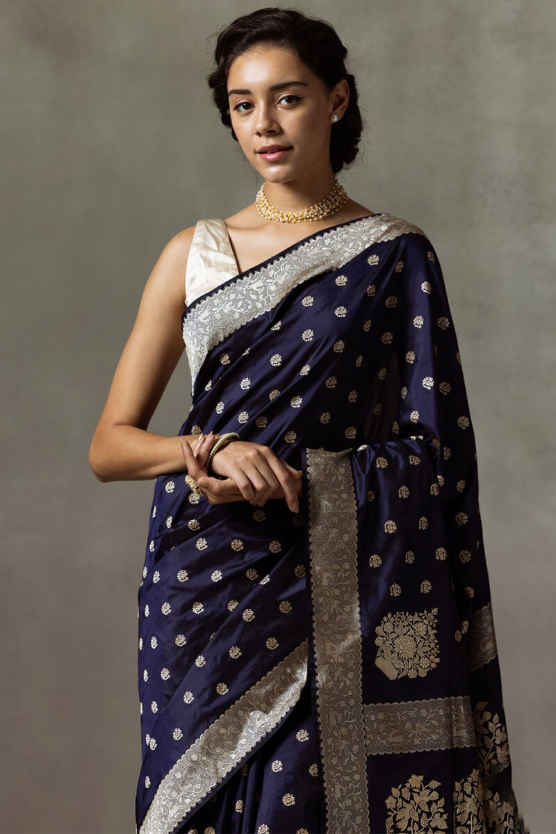 Blooming Navy Blue Soft Silk Saree With Engaging Blouse Pieced