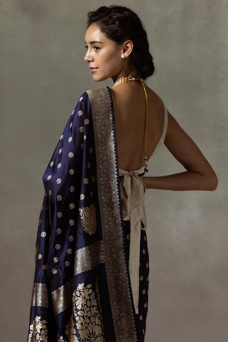 Blooming Navy Blue Soft Silk Saree With Engaging Blouse Pieced