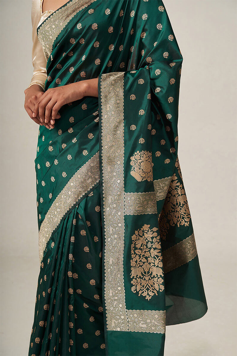 Prominent Rama Soft Silk Saree With Radiant Blouse Pieced