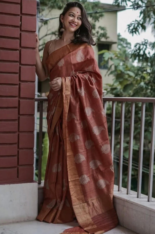 Piquant Brown Linen Silk Saree With Elaborate Blouse Piece