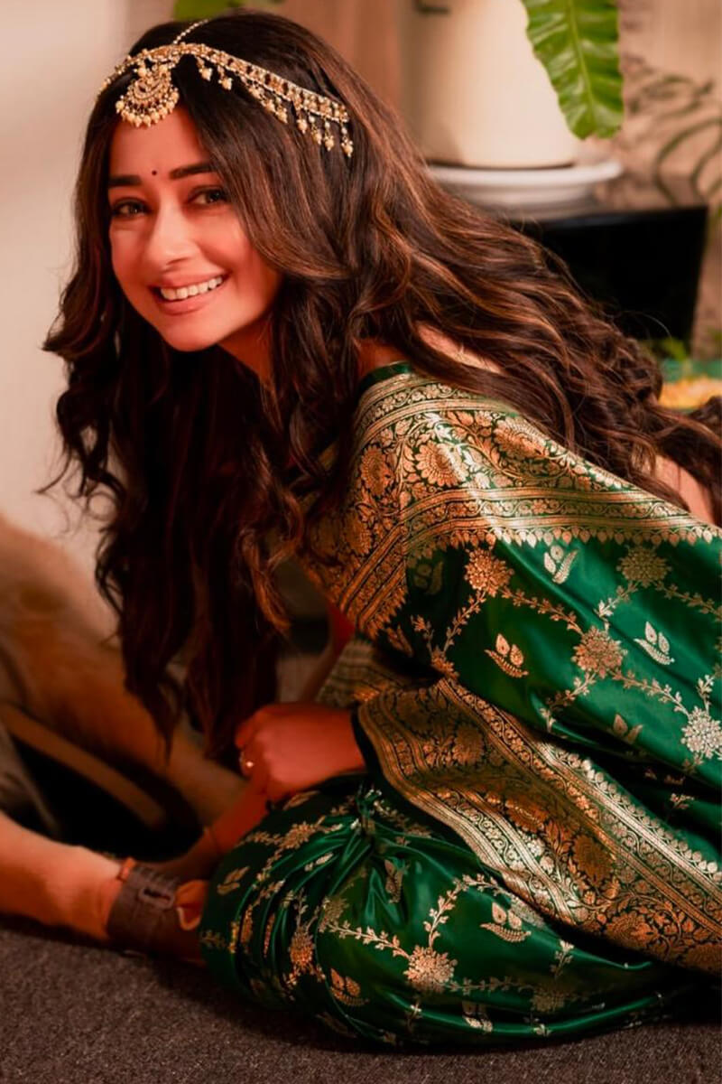 Resonant Dark Green Soft Silk Saree With Embellished Blouse Piece