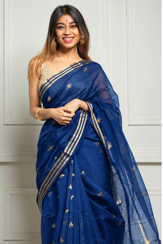 Flattering Blue Cotton Silk Saree With Redolent Blouse Piece