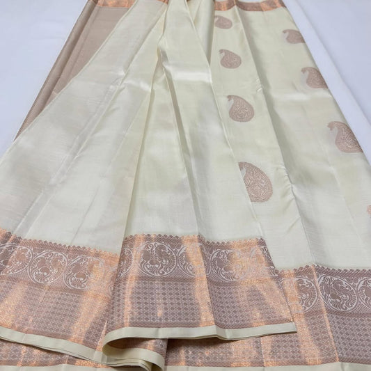 Posh Off White Soft Silk Saree With Resplendent Blouse Piece
