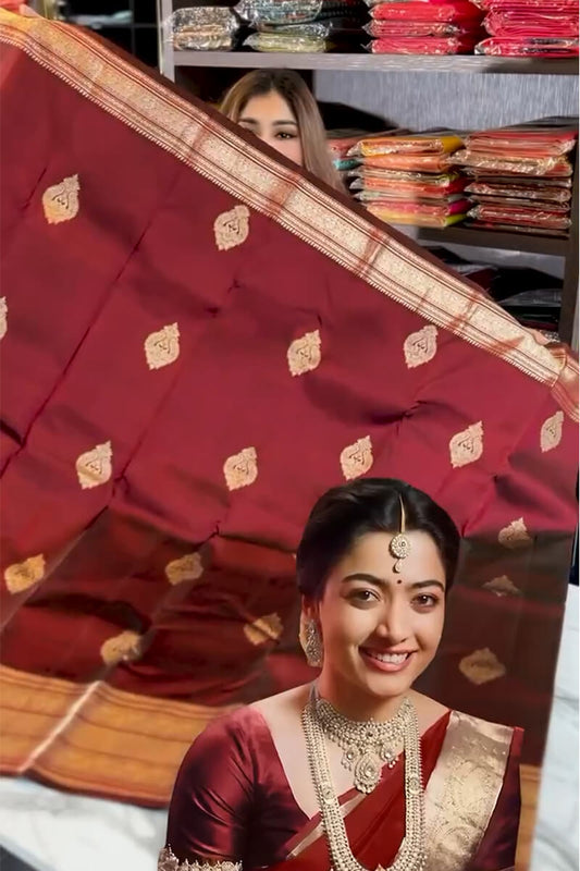 Ineffable Wine Soft Banarasi Silk Saree With Gratifying Blouse Piece
