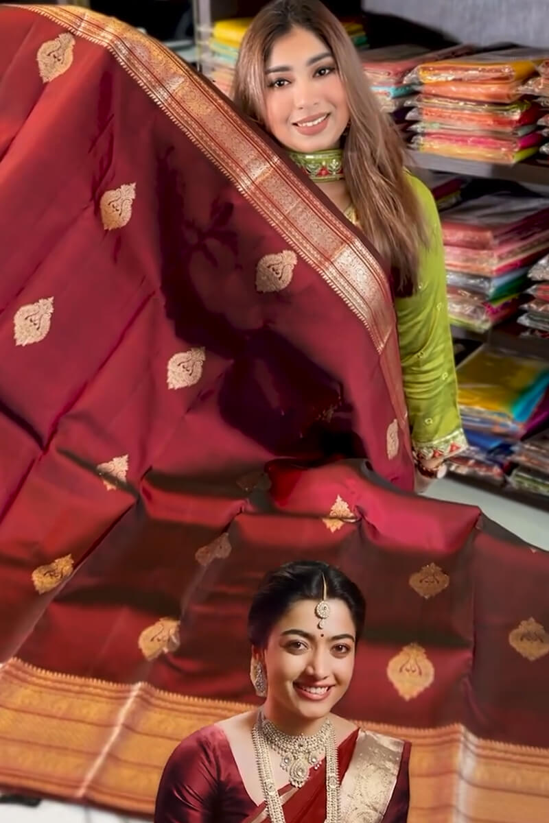 Ineffable Wine Soft Banarasi Silk Saree With Gratifying Blouse Piece