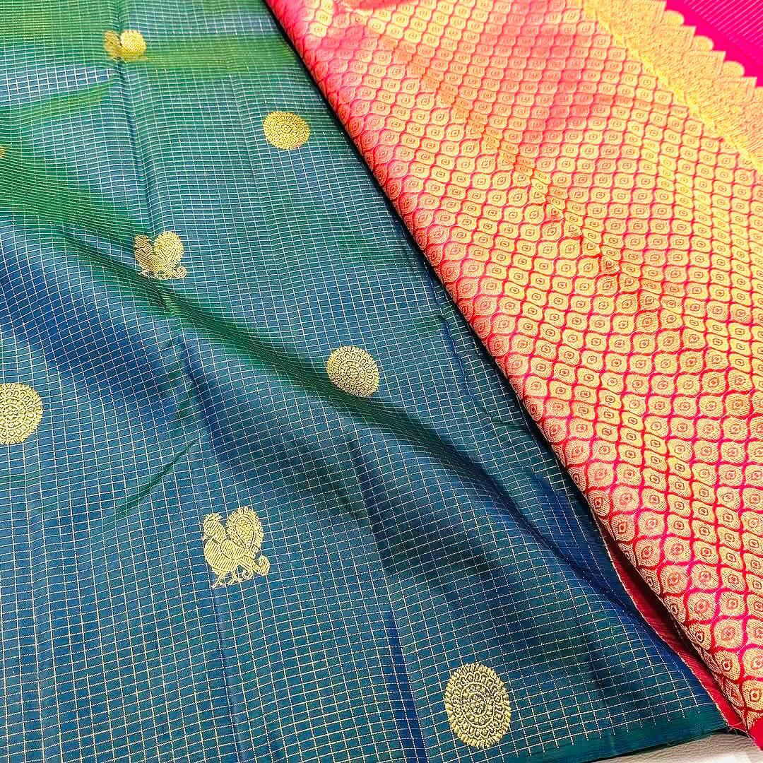 Admirable Blue Soft Silk Saree With Effulgent Blouse Piece