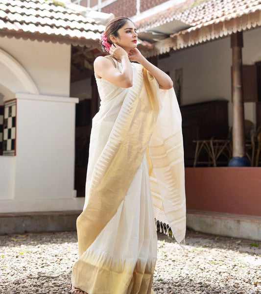 Delightful Off White Soft Silk Saree With Amazing Blouse Piece