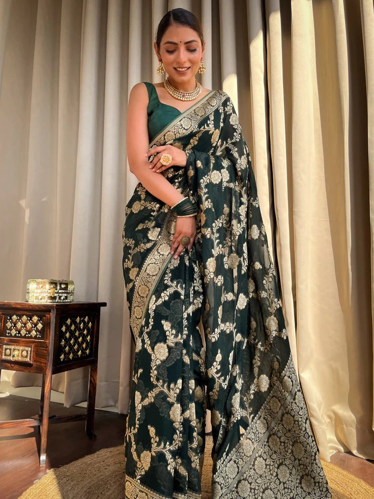 Tantalizing Dark Green Soft Silk Saree With Unique Blouse Piece