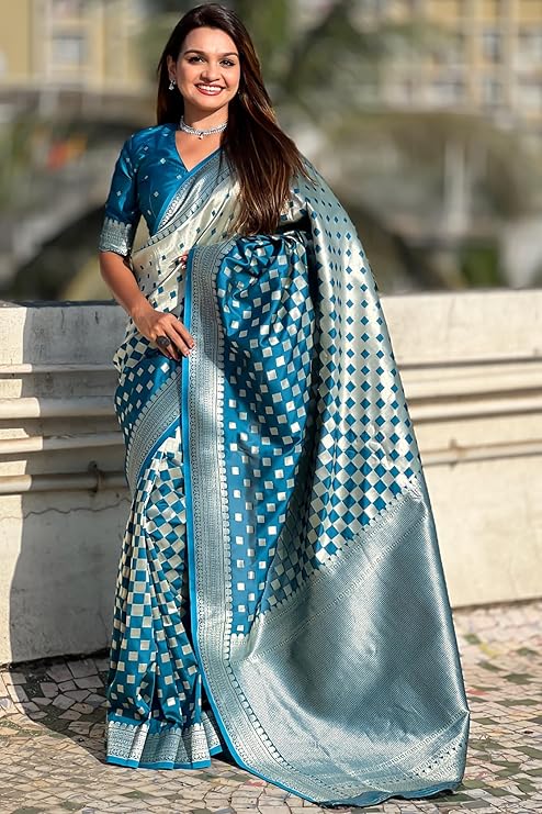 Appealing Firozi Soft Silk Saree With Deserving Blouse Piece