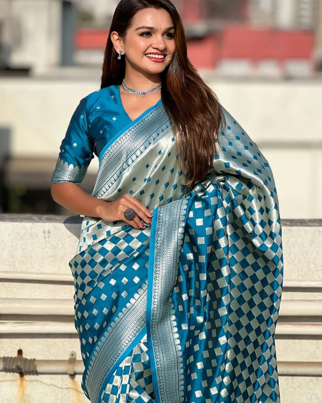 Appealing Firozi Soft Silk Saree With Deserving Blouse Piece