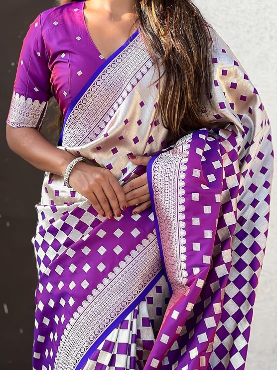 Staggering Purple Soft Silk Saree With Ephemeral Blouse Piece