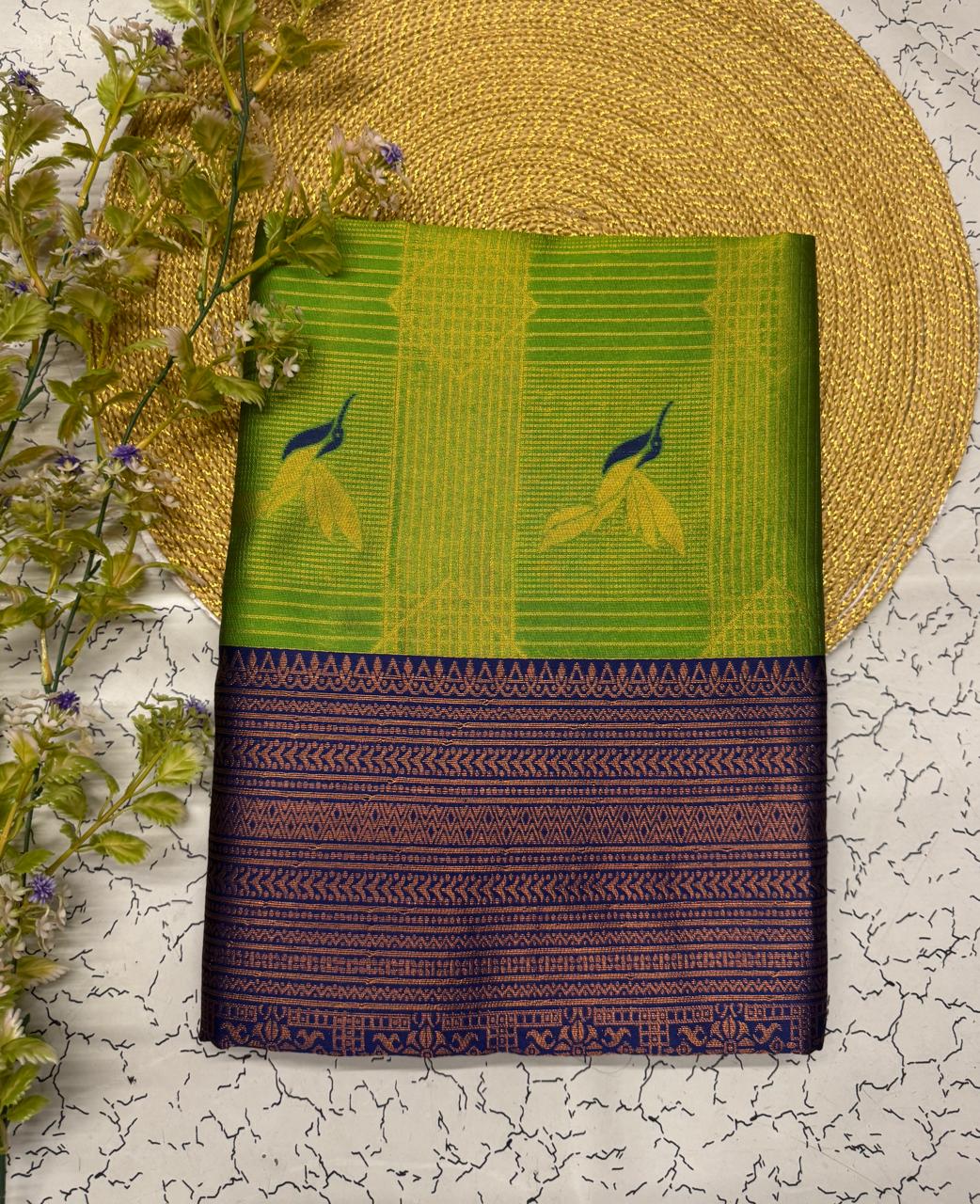 Exquisite Green Soft Banarasi Silk Saree With Divine Blouse Piece