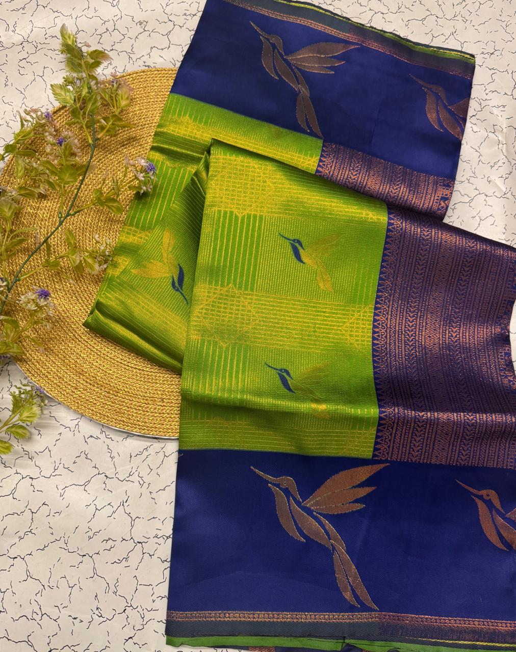 Exquisite Green Soft Banarasi Silk Saree With Divine Blouse Piece