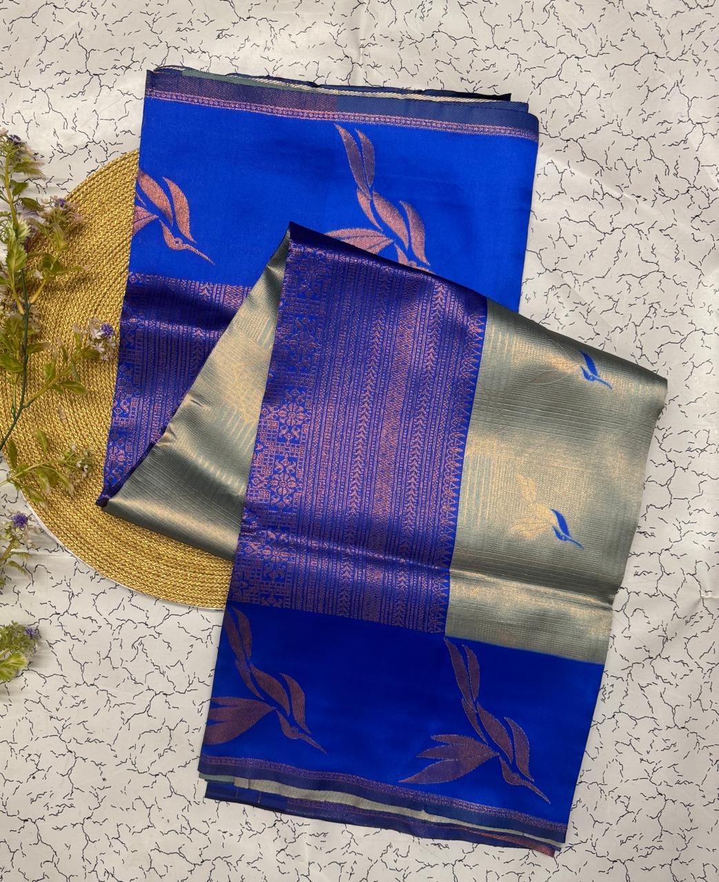 Inimitable Sky Soft Banarasi Silk Saree With Enchanting Blouse Piece