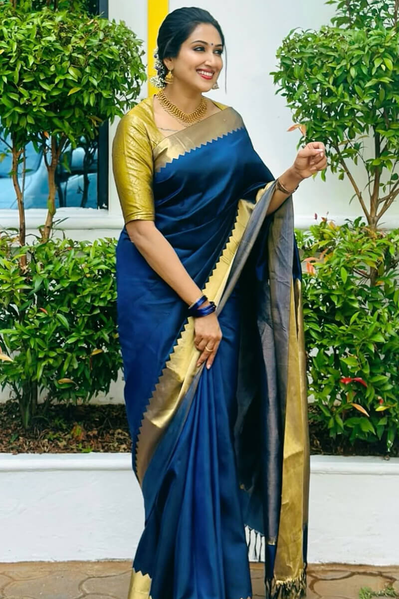 Glowing Navy Blue Soft Silk Saree With Panoply Blouse Piece