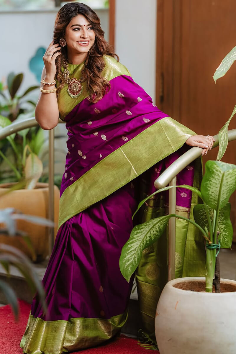 Murmurous Purple Soft Silk Saree With Comely Blouse Piece