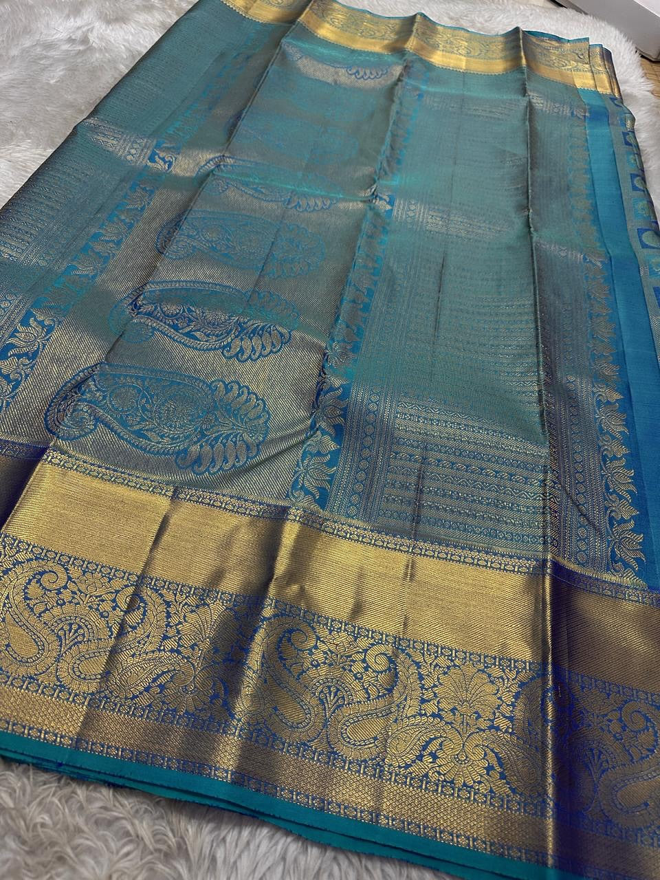 Felicitous Rama Soft Silk Saree With Stunning Blouse Piece