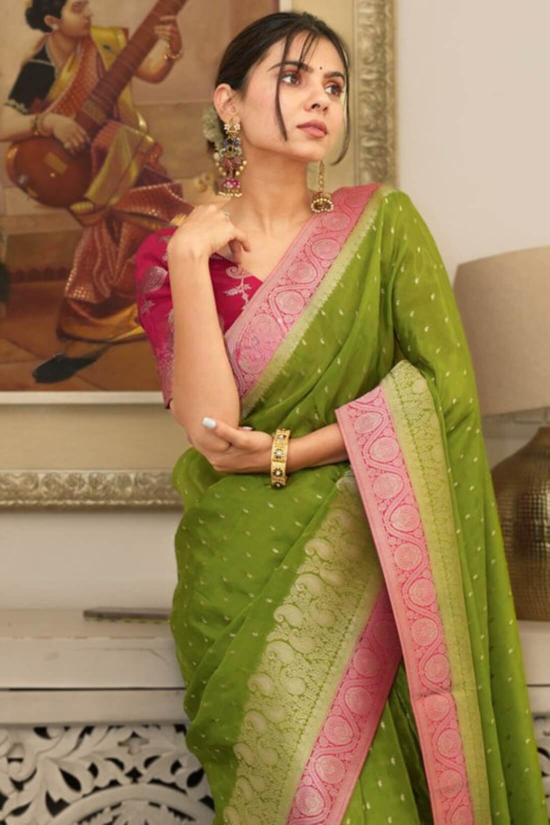 Pulsating Green Soft Silk Saree With Murmurous Blouse Piece