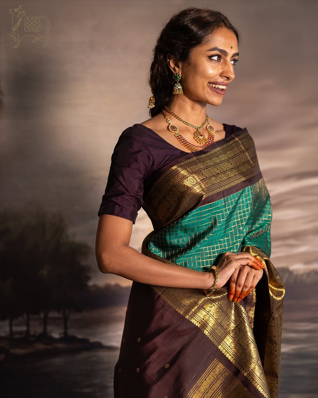 Flameboyant Rama Soft Silk Saree With Staggering Blouse Piece