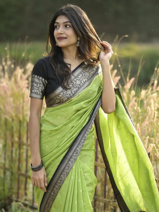 Skinny Parrot Soft Silk Saree With Traditional Blouse Piece