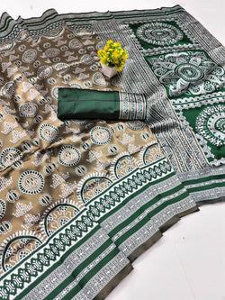 Enchanting Green Pure Zari Weaving Banarasi Silk Saree With Fairytale Blouse Piece