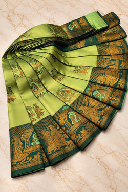 Stunning Green Pure Banarasi Silk Saree With Rhapsodic Blouse Piece