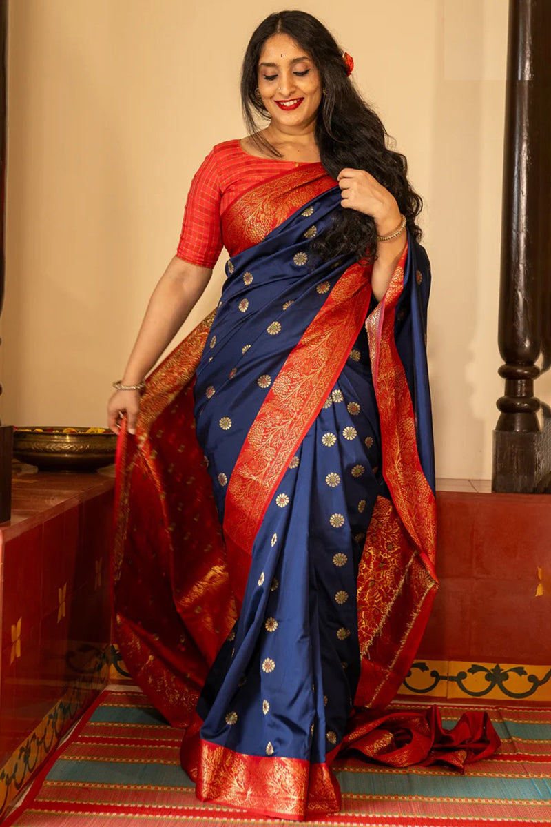 Vestigial Navy Blue Soft Silk Saree With Confounding Blouse Piece