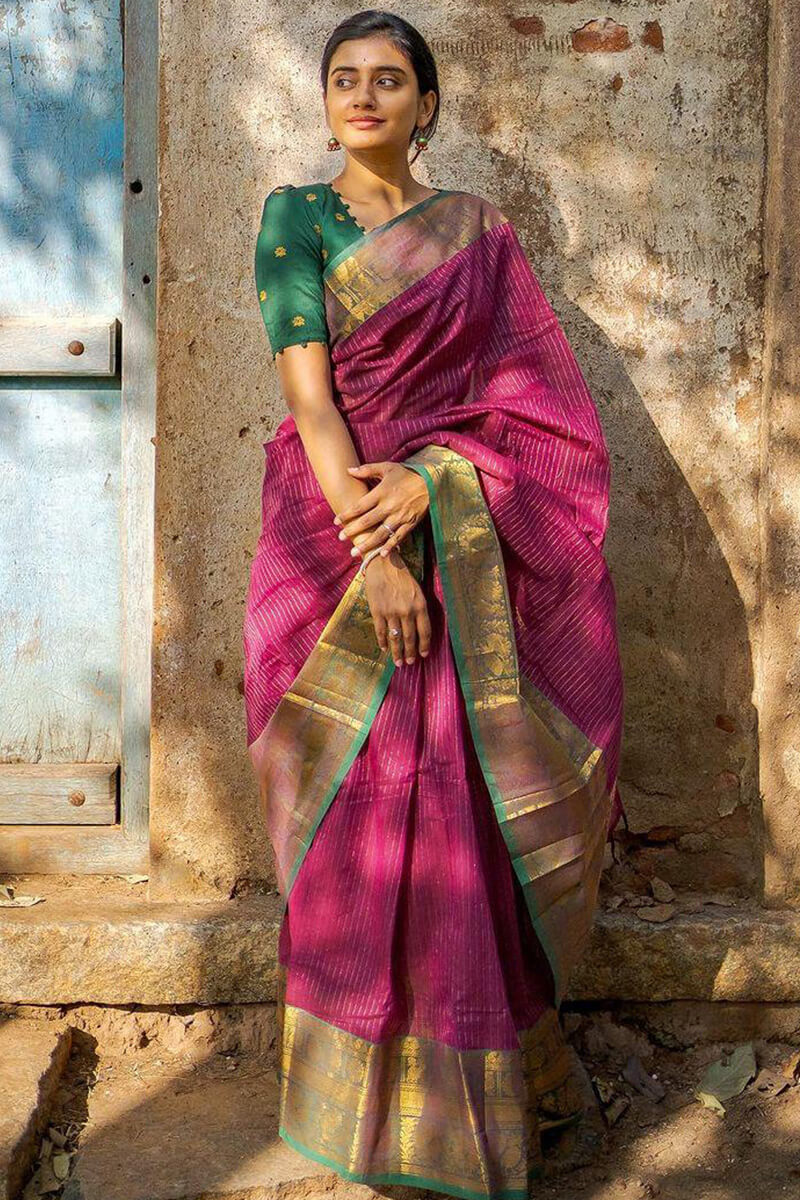 Enthralling Dark Pink Soft Silk Saree With Smart Blouse Pieced