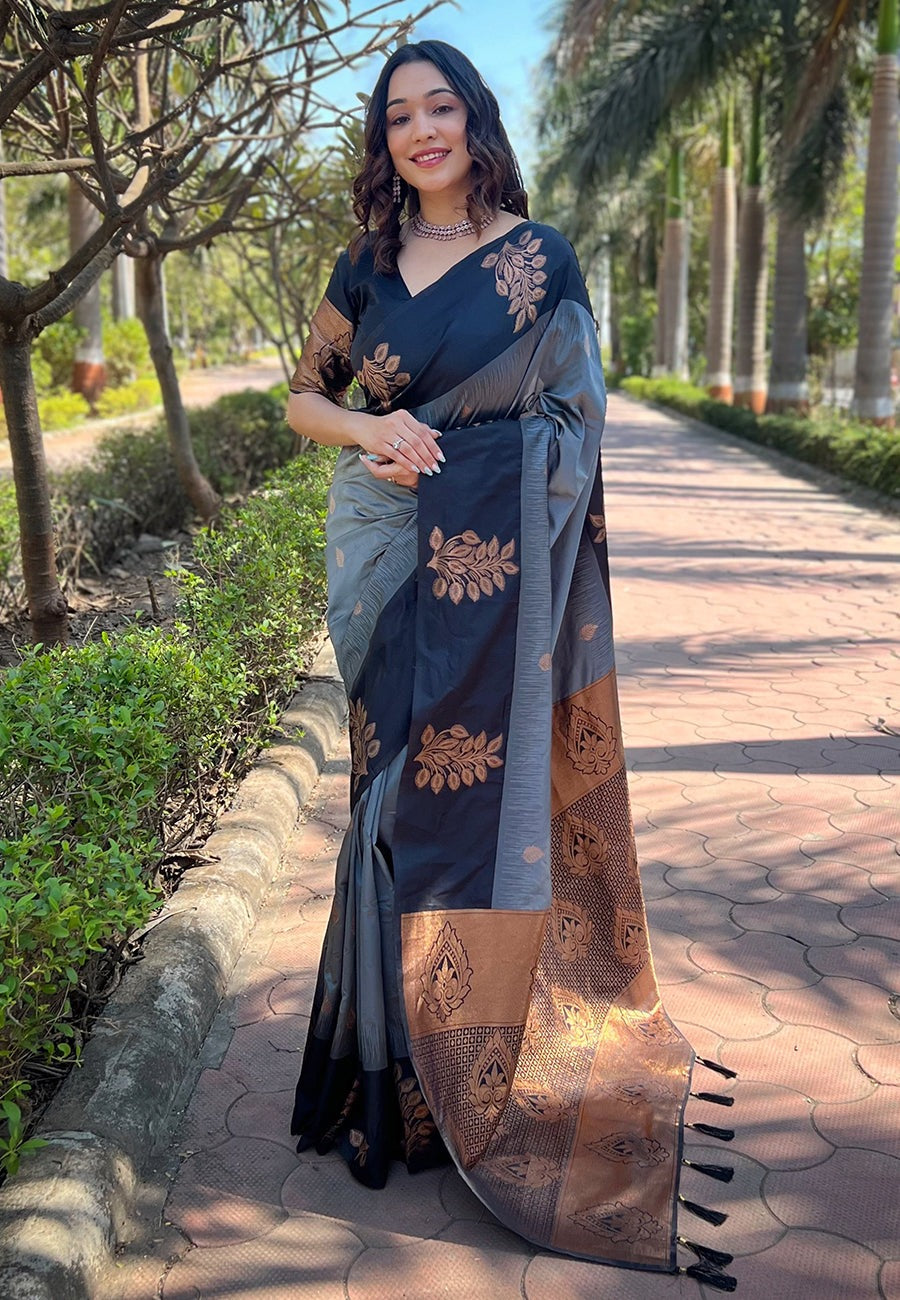 Ornate Grey Soft Silk Saree With Fragrant Blouse Piece