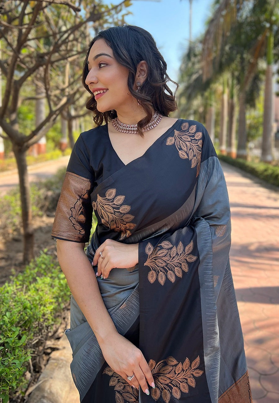 Ornate Grey Soft Silk Saree With Fragrant Blouse Piece