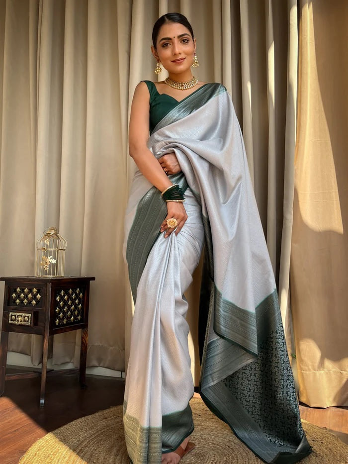 Engrossing Grey Soft Silk Saree With Invaluable Blouse Piece