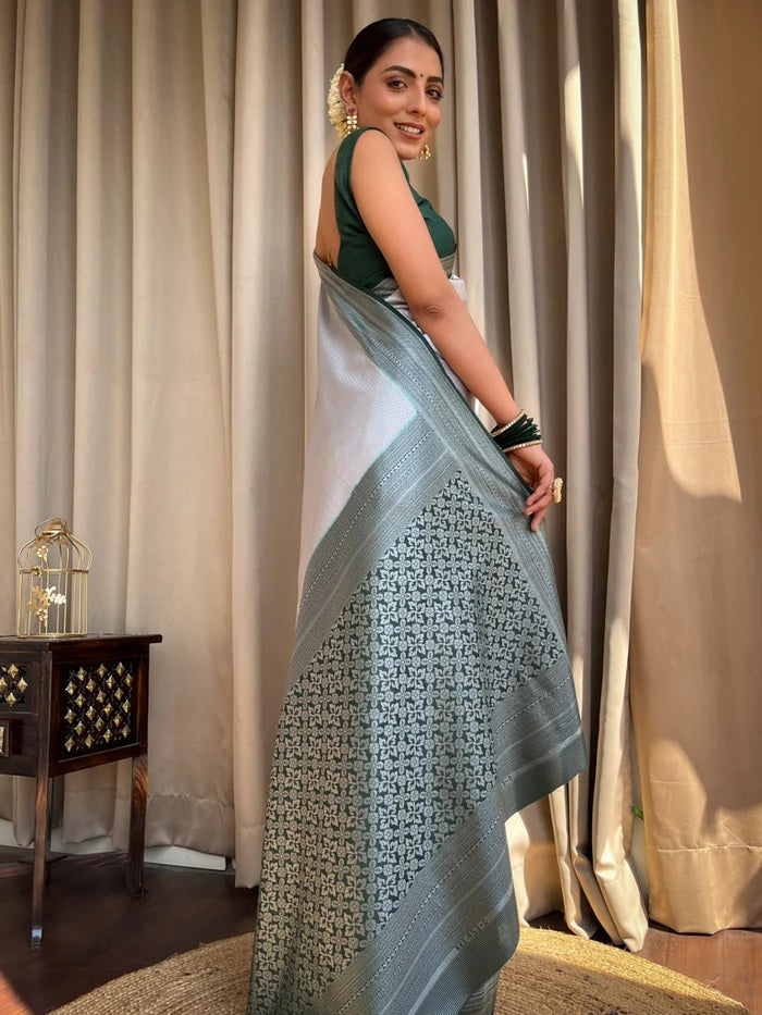 Engrossing Grey Soft Silk Saree With Invaluable Blouse Piece