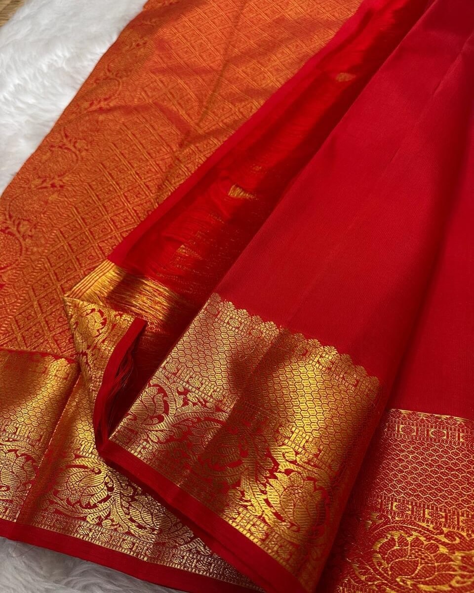 Wonderful Red Soft Banarasi Silk Saree With Mesmerising Blouse Piece