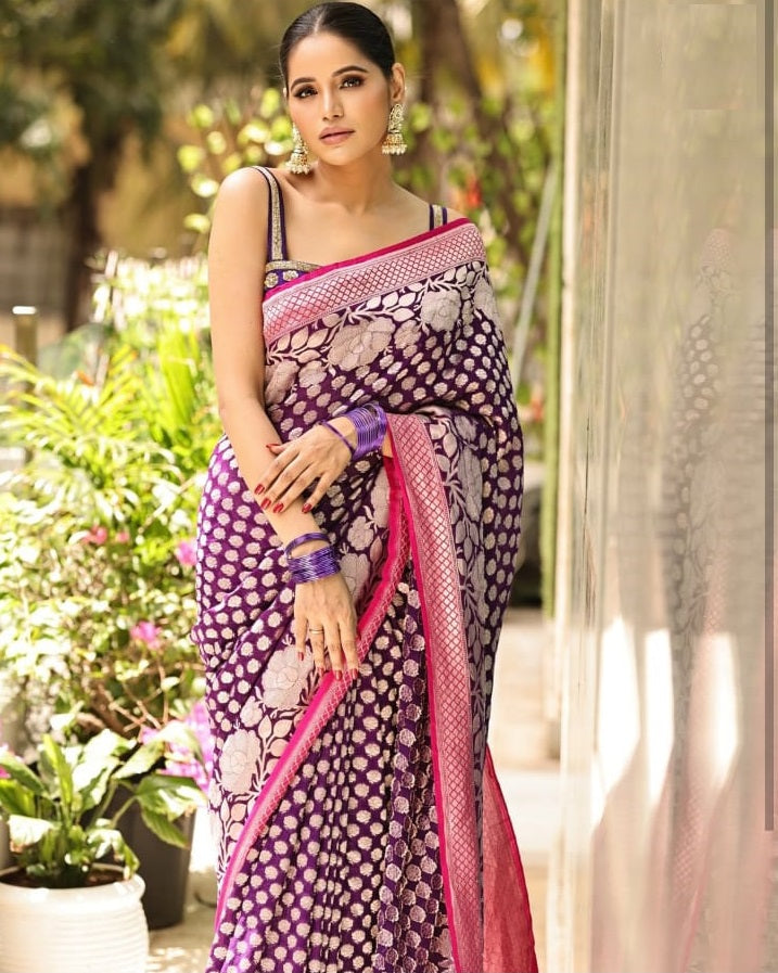 Mellifluous Purple Soft Silk Saree With Eclat Blouse Piece