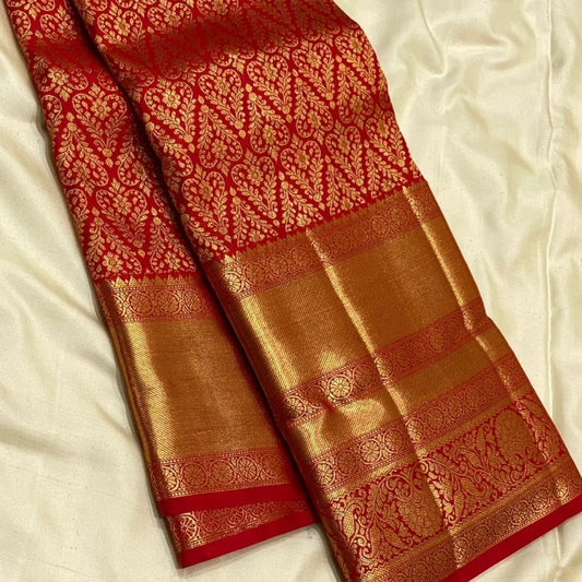 Alluring Red Soft Banarasi Silk Saree With Wonderful Blouse Piece