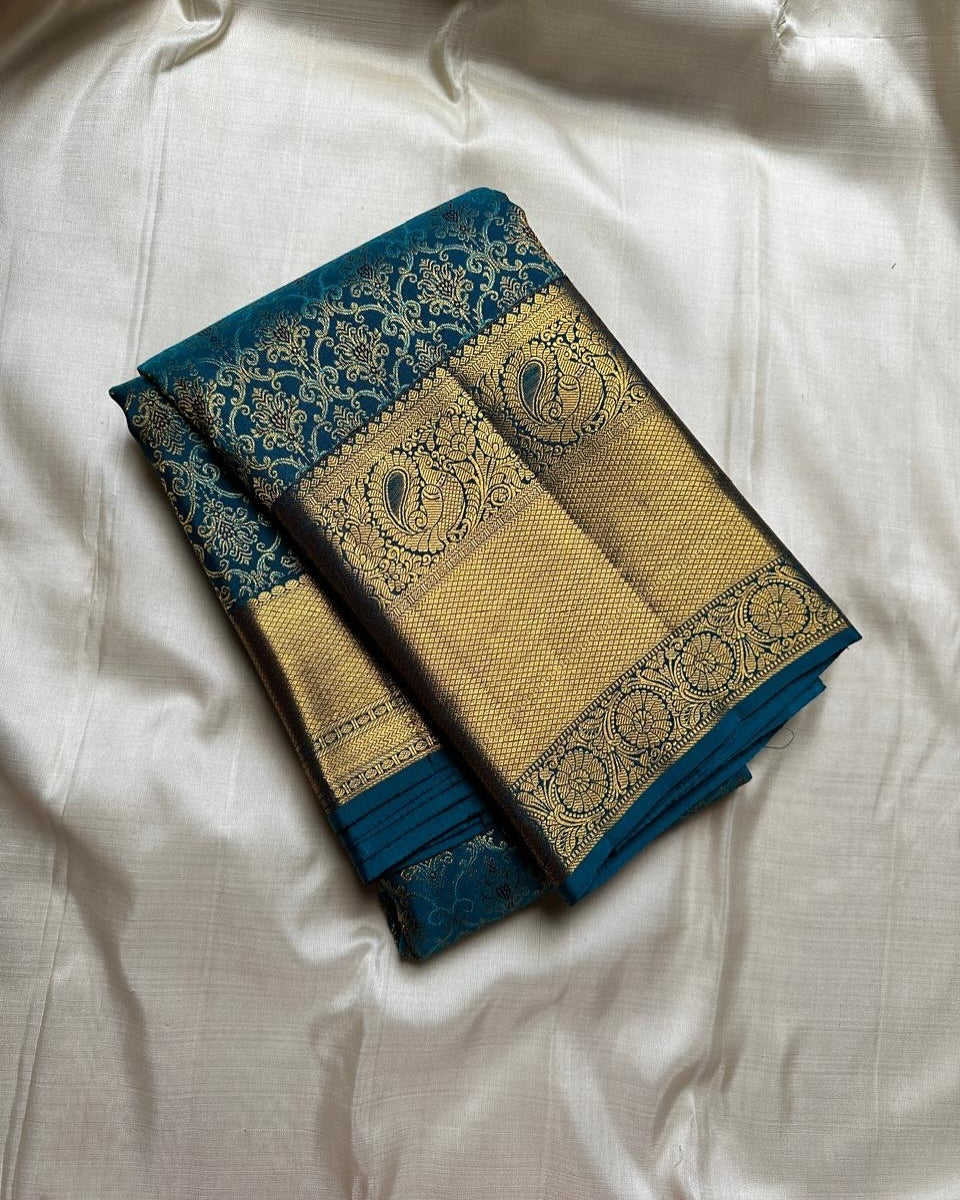 Engrossing Rama Soft Banarasi Silk Saree With Arresting Blouse Piece