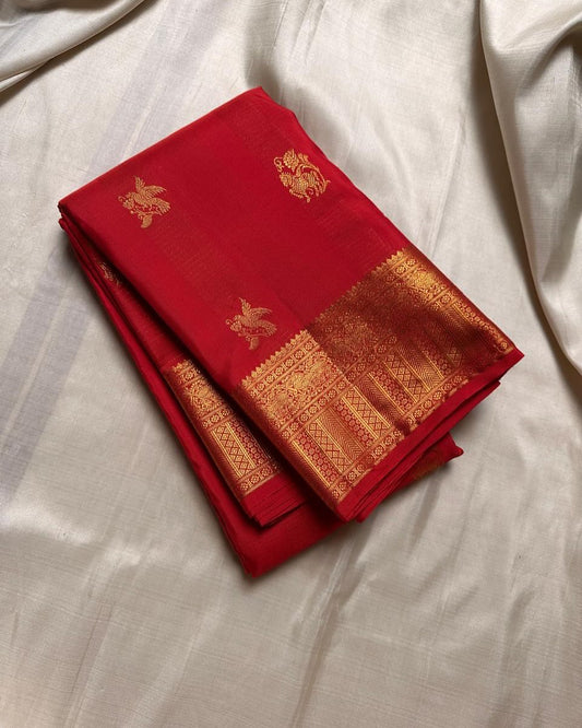 Comely Red Soft Banarasi Silk Saree With Bucolic Blouse Piece