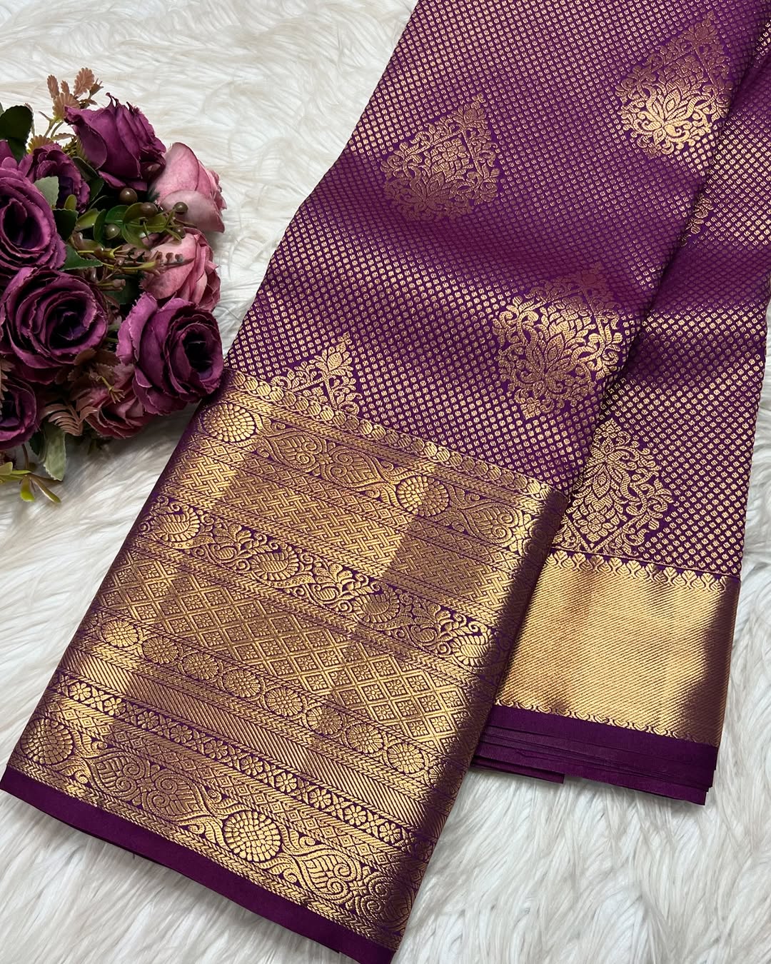 Delectable Purple Soft Banarasi Silk Saree With Hypnotic Blouse Piece