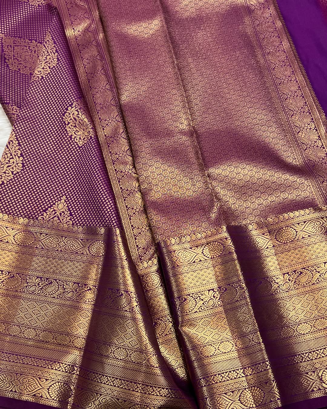 Delectable Purple Soft Banarasi Silk Saree With Hypnotic Blouse Piece