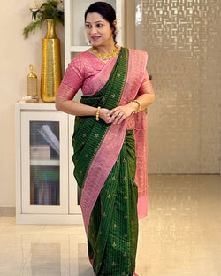 Vibrant Green Soft Silk Saree With Deserving Blouse Piece