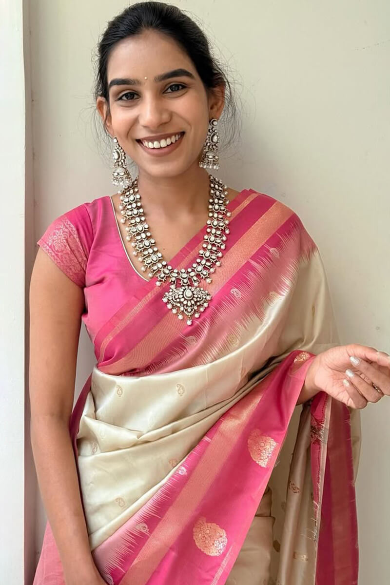 Mesmerising Biege Soft Silk Saree With Ornate Blouse Piece