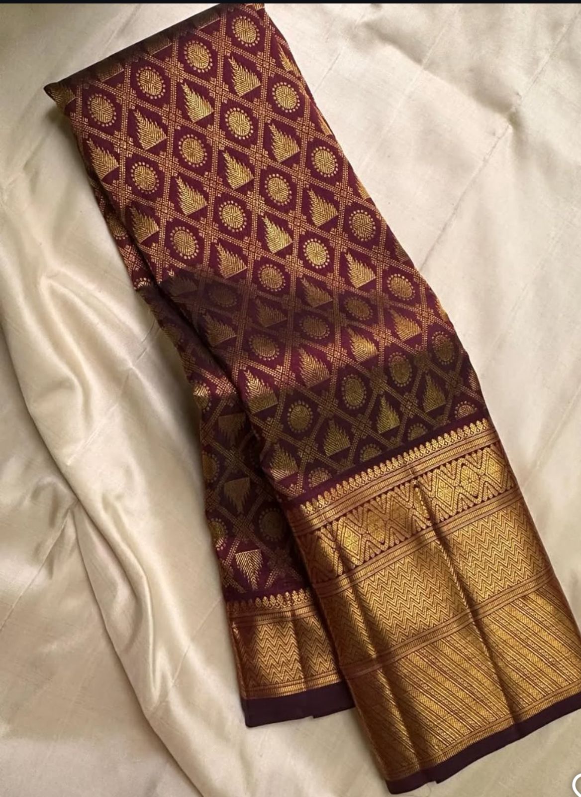 Beleaguer Wine Soft Banarasi Silk Saree With Fugacious Blouse Piece