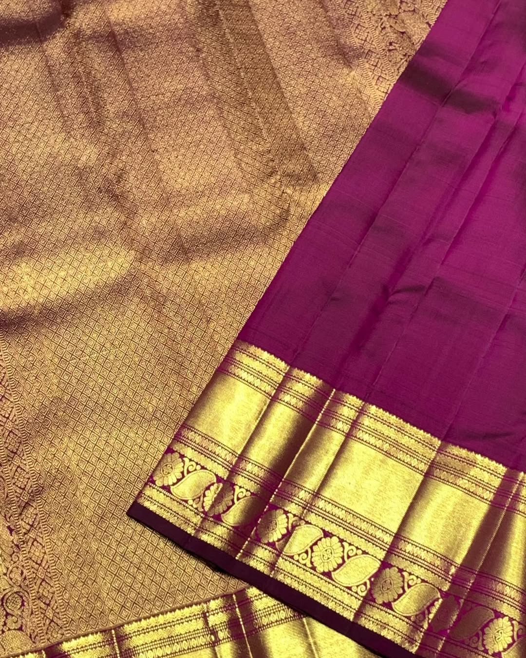 Deserving Pruple Soft Banarasi Silk Saree With Surreptitious Blouse Piece