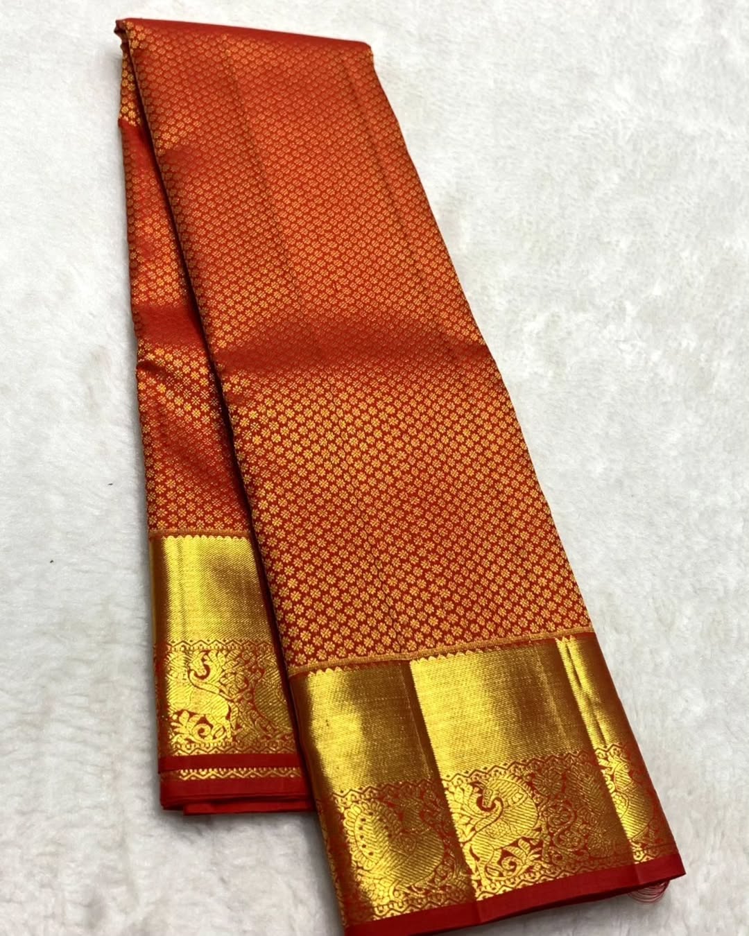 Winsome Red Soft Banarasi Silk Saree With Profuse Blouse Piece