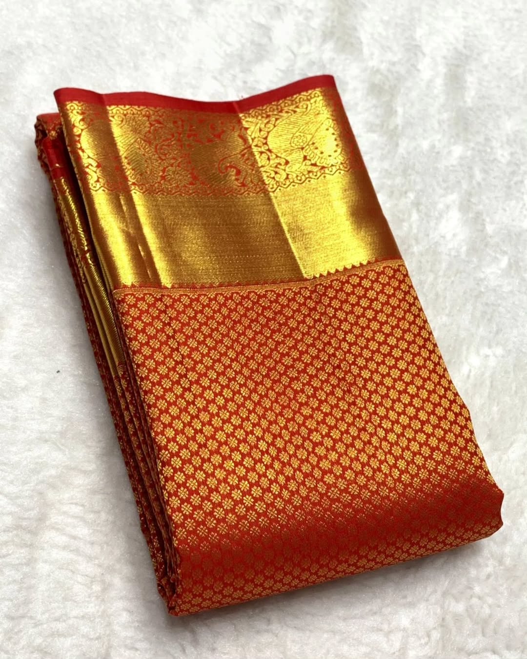 Winsome Red Soft Banarasi Silk Saree With Profuse Blouse Piece