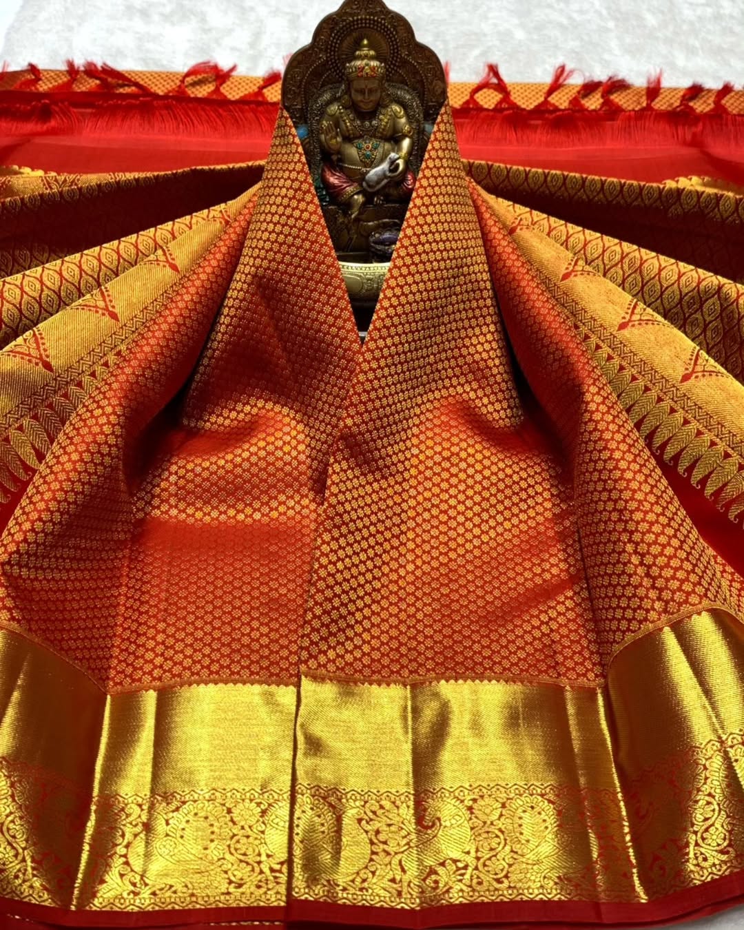 Winsome Red Soft Banarasi Silk Saree With Profuse Blouse Piece