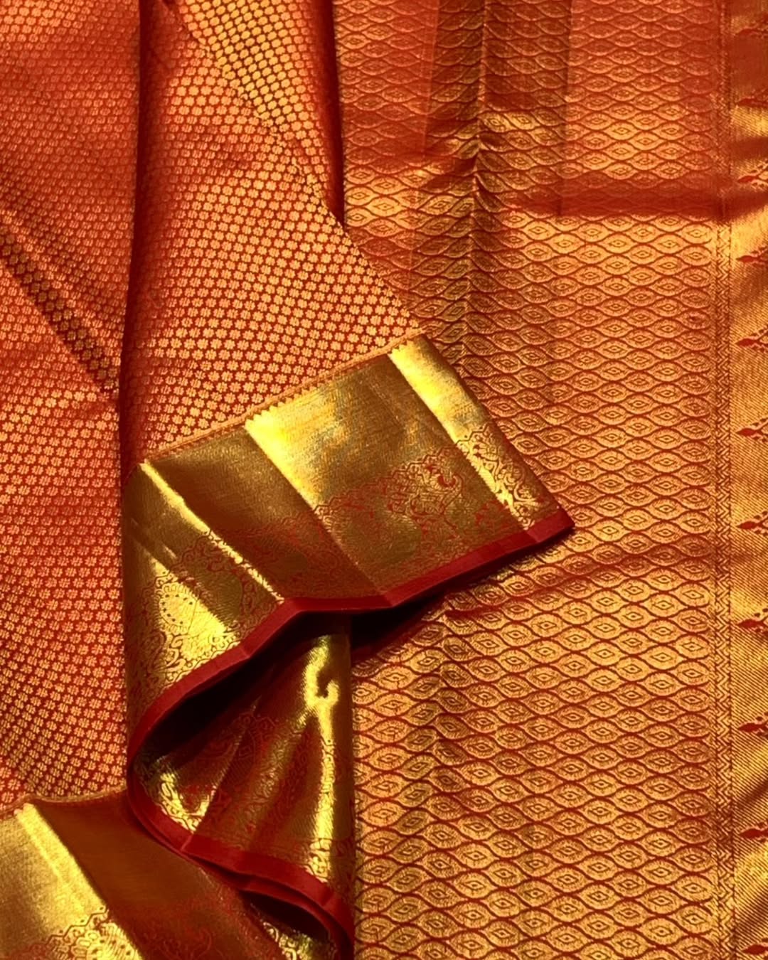 Winsome Red Soft Banarasi Silk Saree With Profuse Blouse Piece