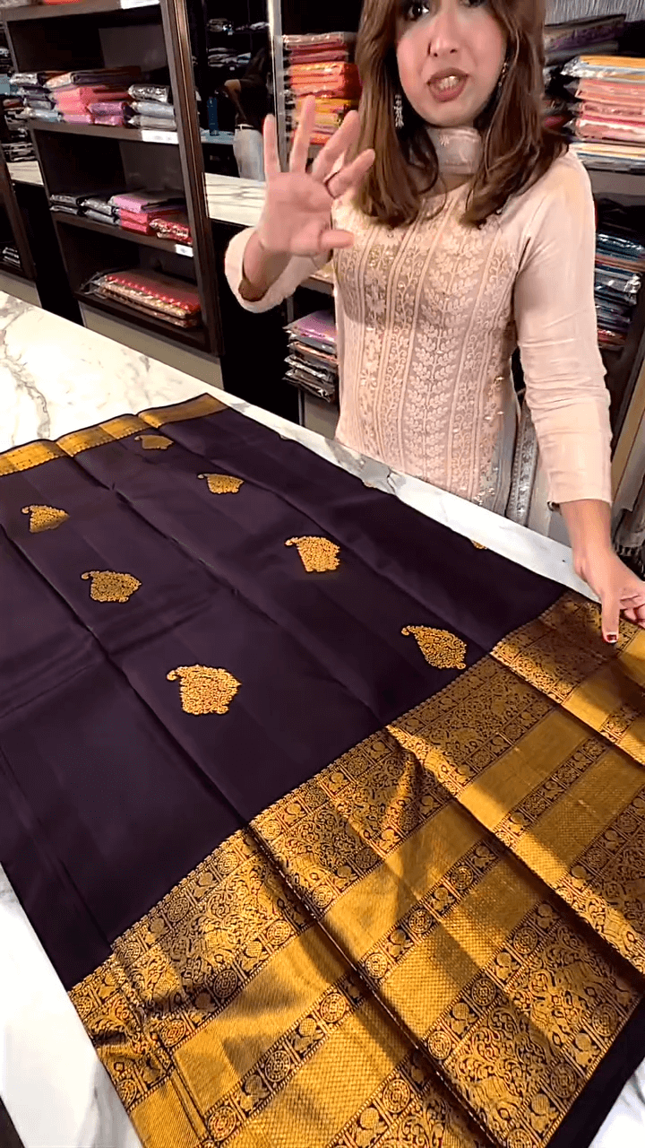 Refreshing Purple Soft Banarasi Silk Saree With Panache Blouse Piece
