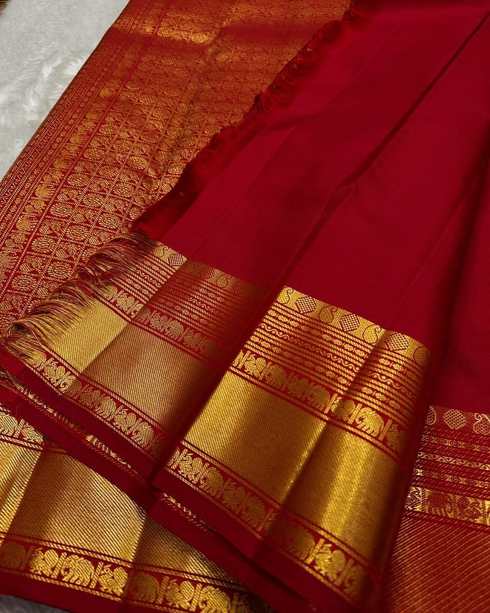 Classic Red Soft Banarasi Silk Saree With Glittering Blouse Piece