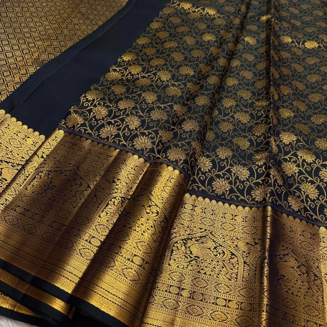 Unequalled Black Soft Banarasi Silk Saree With Piquant Blouse Piece